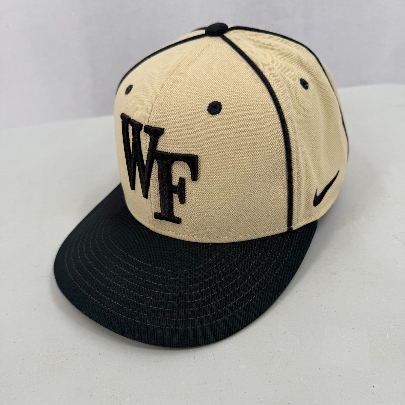Nike Wf Demon Deacons Hat 7 1/8 Black Gold True Dri-Fit Baseball Fitted Cap